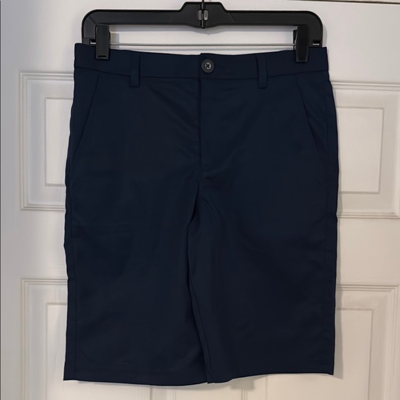 Boys Under Armour Golf Shorts Size 16 *Like New* - Picture 1 of 8